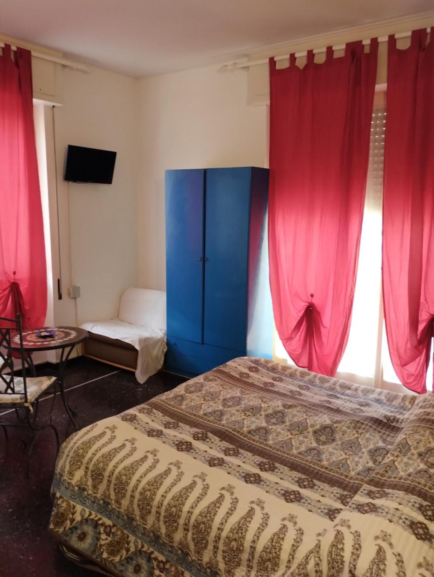 Hotel Della Piazzetta วาราซเซ ภายนอก รูปภาพ