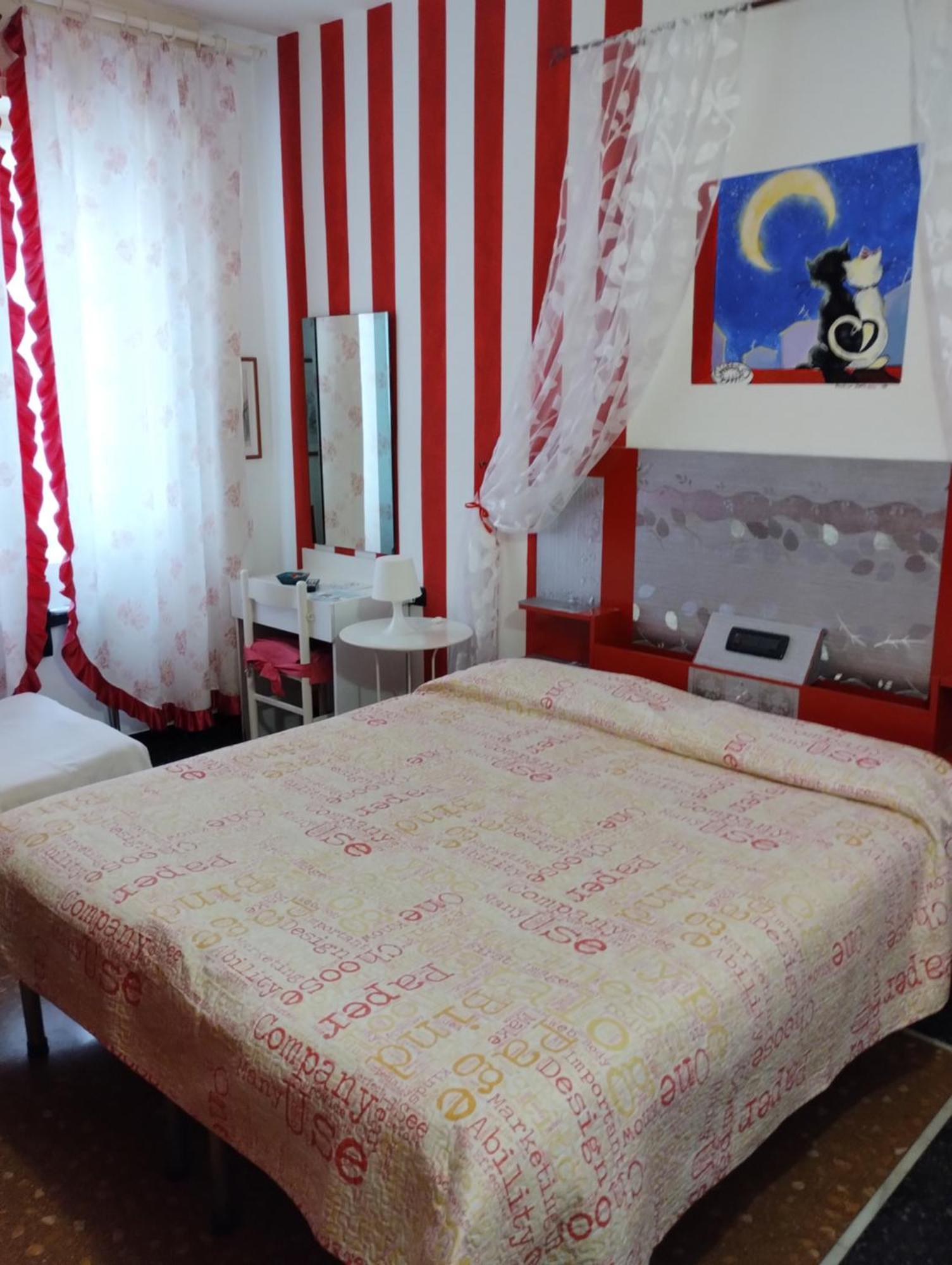 Hotel Della Piazzetta วาราซเซ ภายนอก รูปภาพ